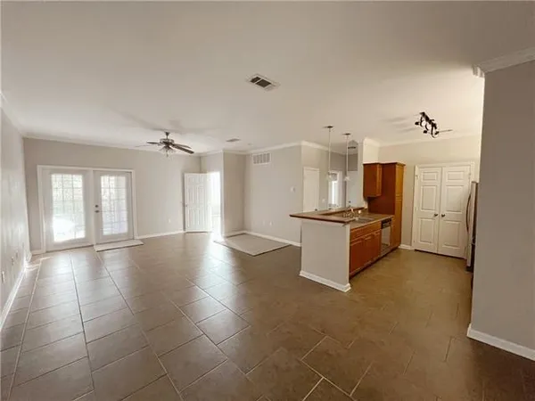 $1,400 | 350 Emerald Forest Boulevard, Unit 28102, Covington, LA 70433