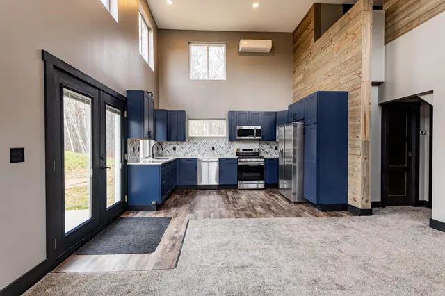 $484,000 | 25690 Groningen Road, Sandstone, MN 55072