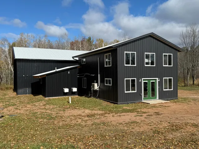 $642,000 | 25690 Groningen Road, Sandstone, MN 55072