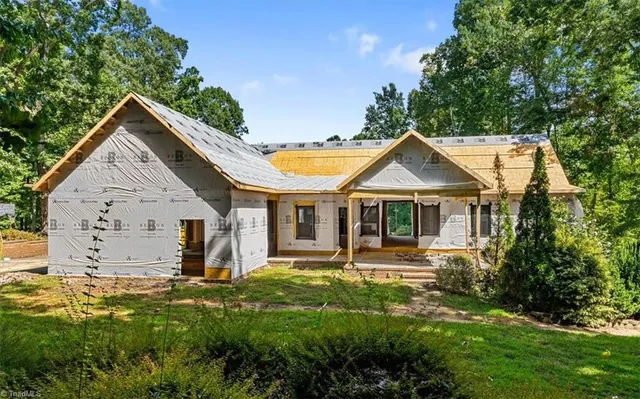 $1,075,000 | 3613 Summit Lakes Drive, Browns Summit, NC 27214