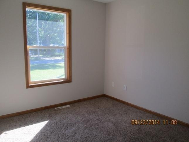 1625 Joslyn Road Muskegon, MI 49445 - Photo 8 of 13 1625 Joslyn 9-23-14 (20)