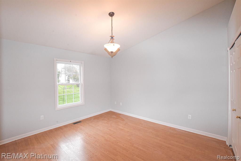 807 Chelsea Ridge Court Howell, MI 48843 - Photo 20 of 32
