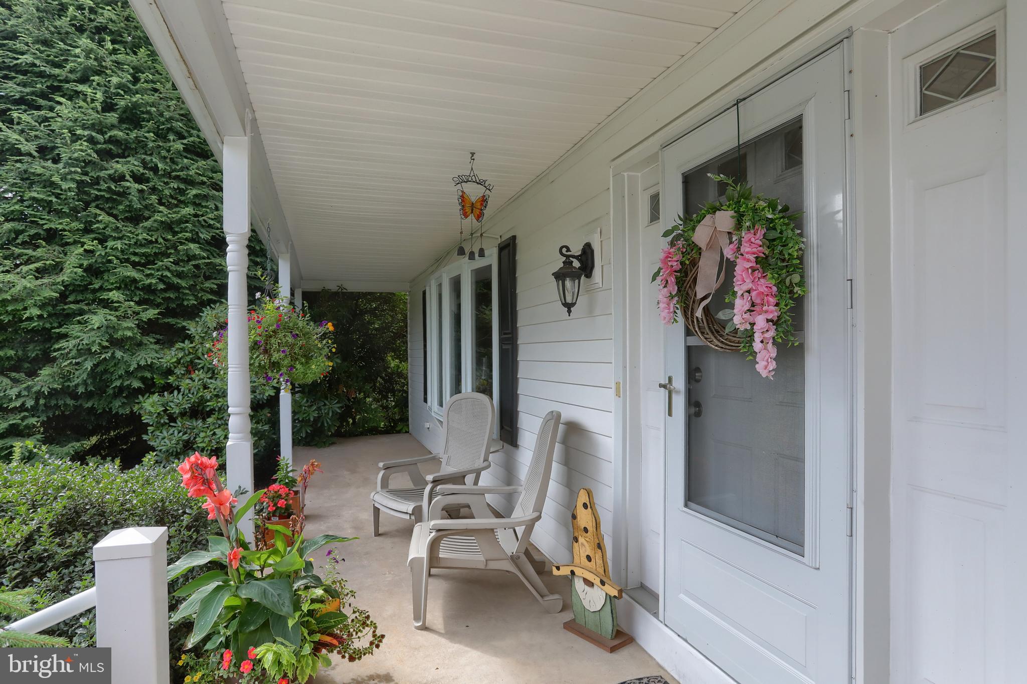 3 Banbury Road Hummelstown, PA 17036 - Photo 12 of 85 Front porch