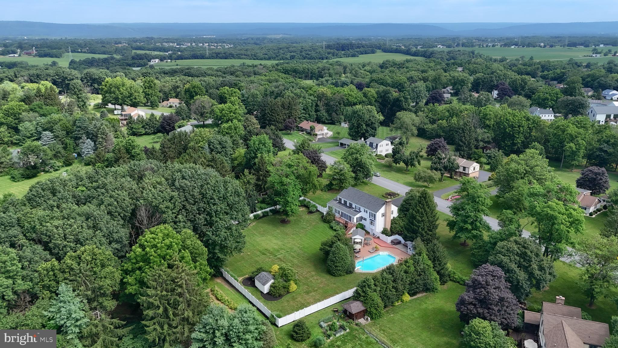 3 Banbury Road Hummelstown, PA 17036 - Photo 2 of 85 an aerial view of a house with a yard