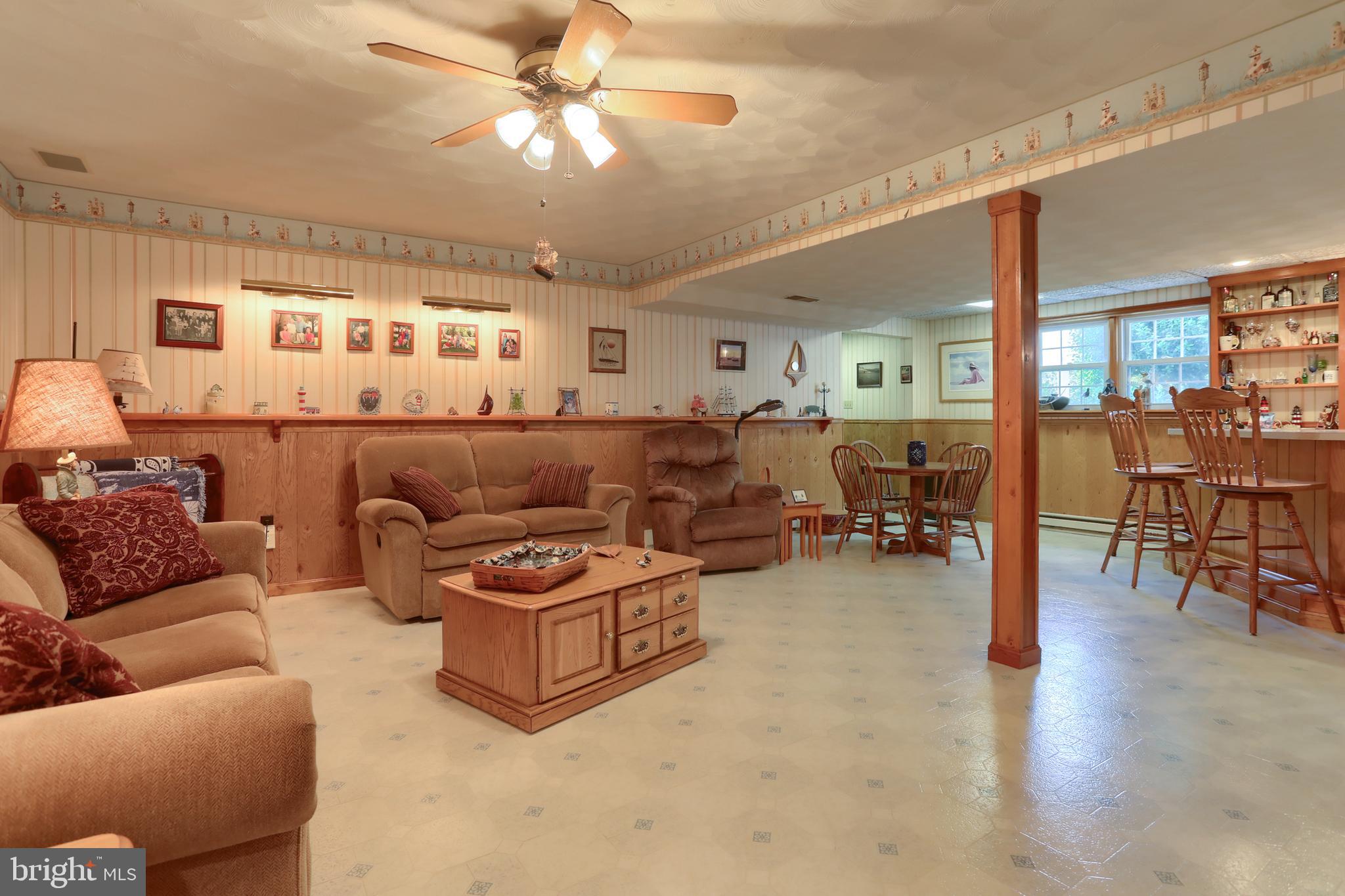 3 Banbury Road Hummelstown, PA 17036 - Photo 47 of 85 a living room with furniture and wooden floor