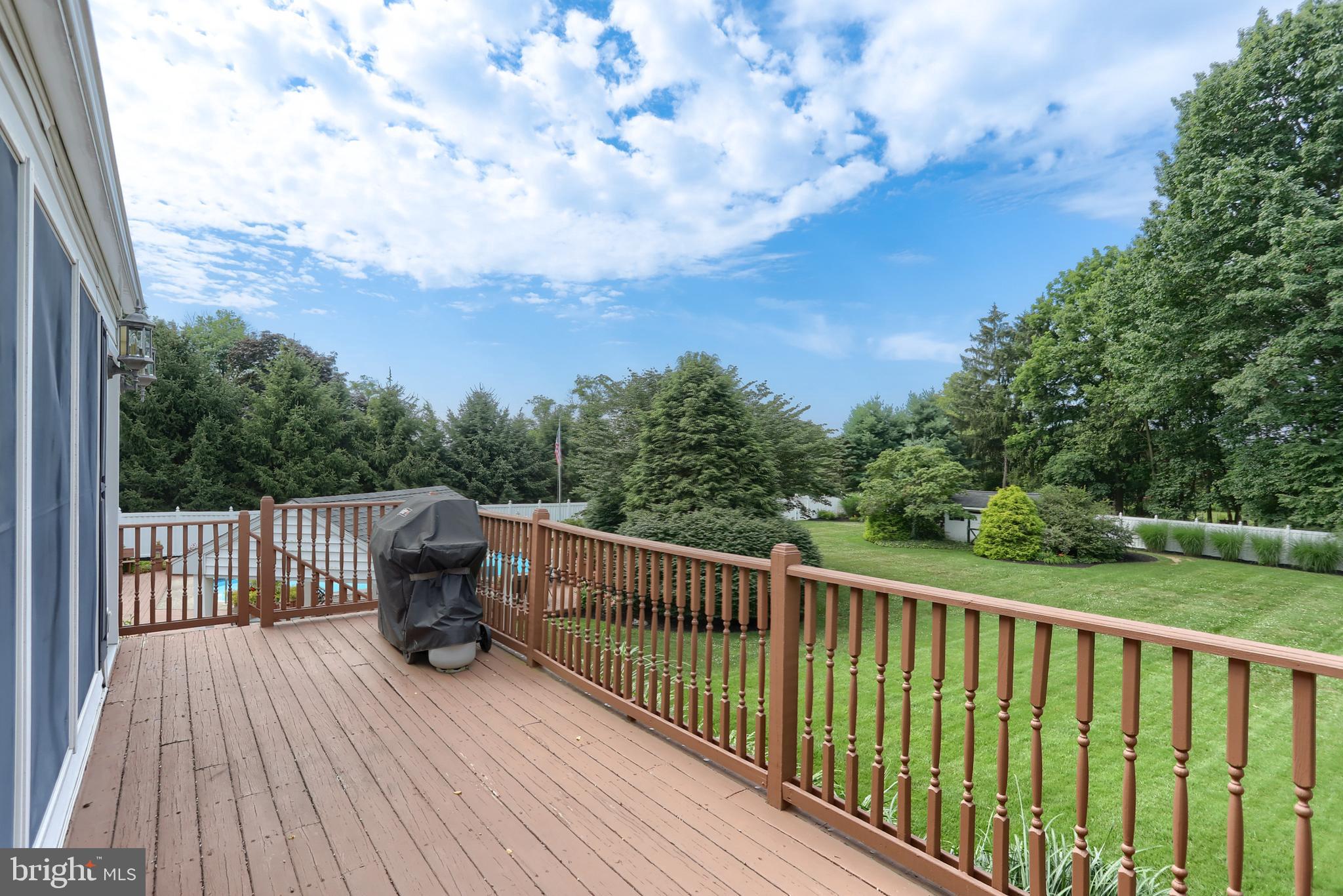 3 Banbury Road Hummelstown, PA 17036 - Photo 61 of 85 a view of balcony with wooden floor and fence