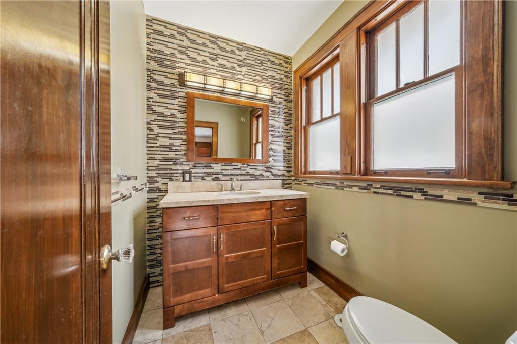 252 Arden Road Pittsburgh, PA 15216 - Photo 14 of 31 First floor half bath.