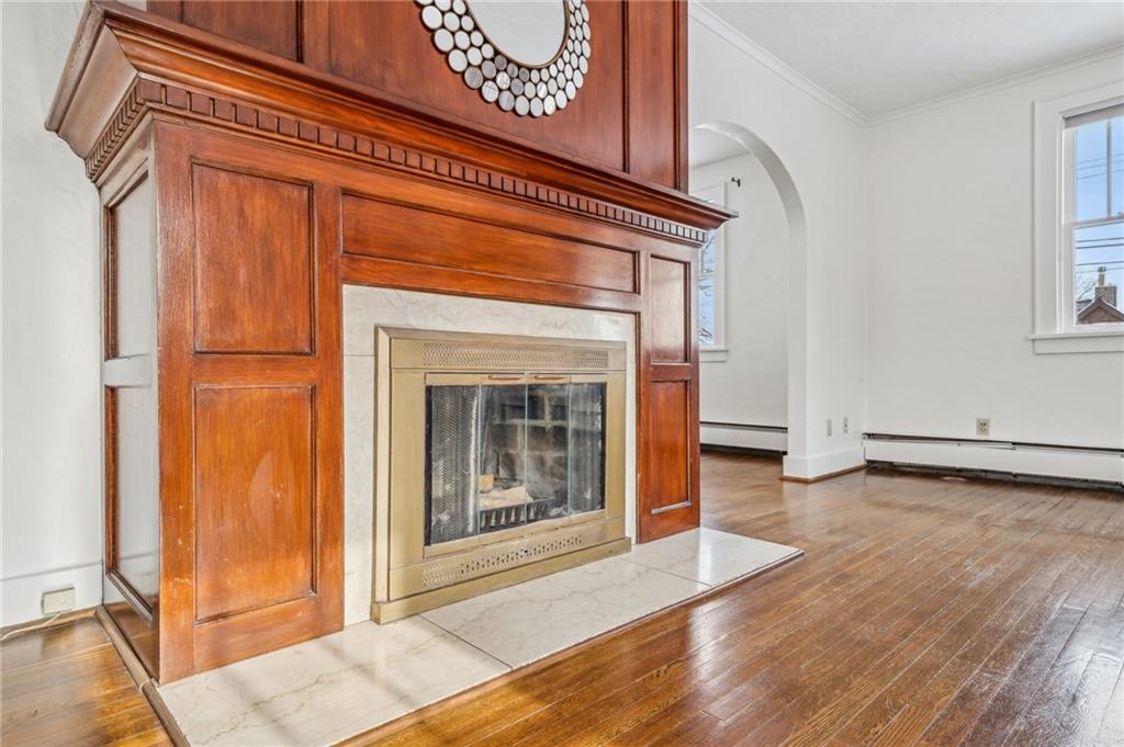 252 Arden Road Pittsburgh, PA 15216 - Photo 6 of 31 Gorgeous woodwork throughout home.