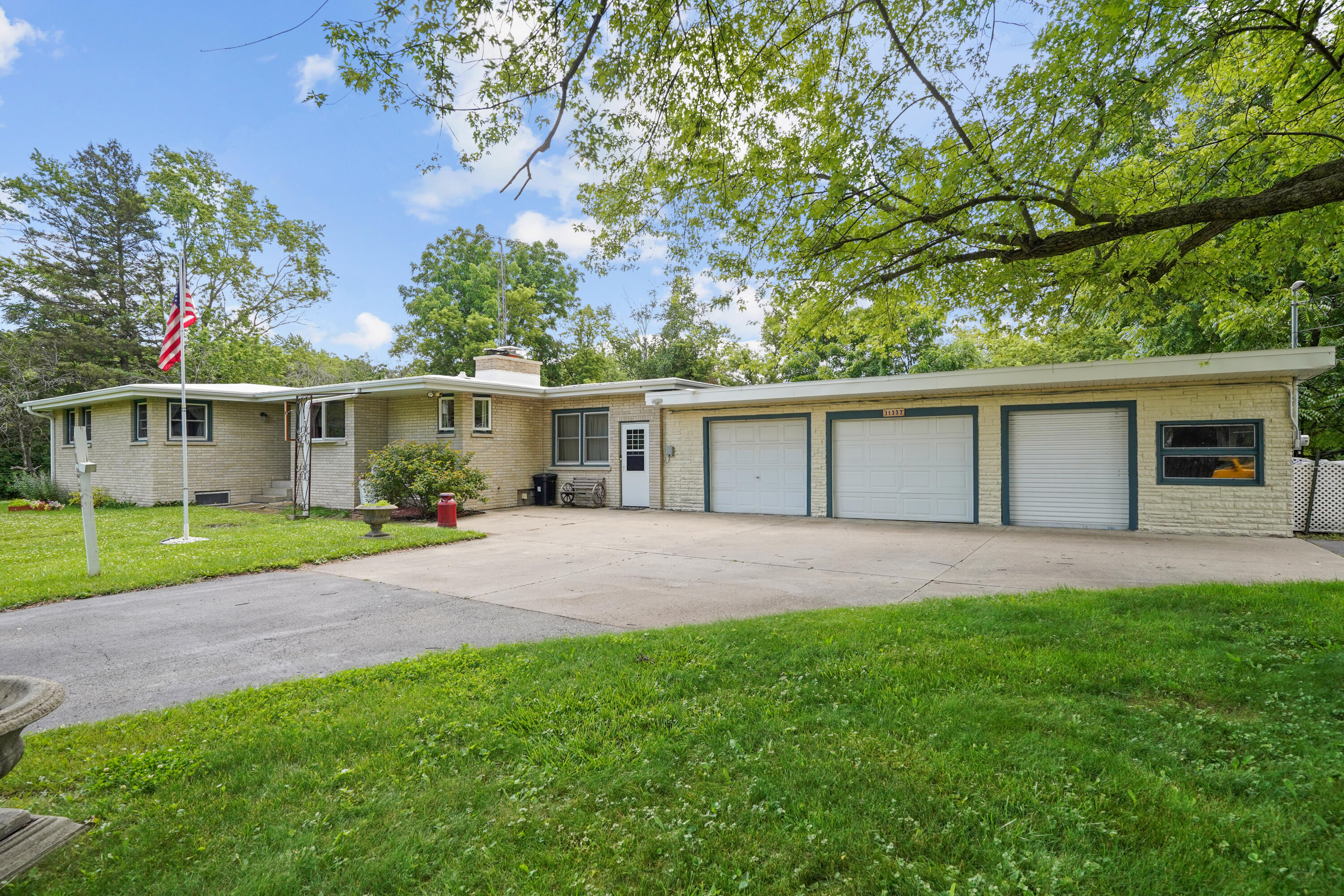 11337 Wilmot Road Pleasant Prairie, WI 53158 - Photo 43 of 47 DSC09433
