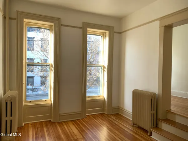 $1,600 | 292 Lark Street, Albany, NY 12210