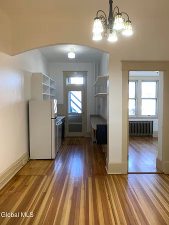 $1,600 | 292 Lark Street, Albany, NY 12210