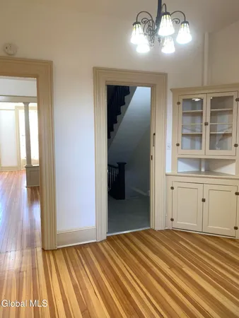 $1,600 | 292 Lark Street, Albany, NY 12210