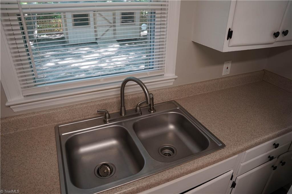 3704 Normandy Road Greensboro, NC 27408 - Photo 13 of 34 Gallery Image 13