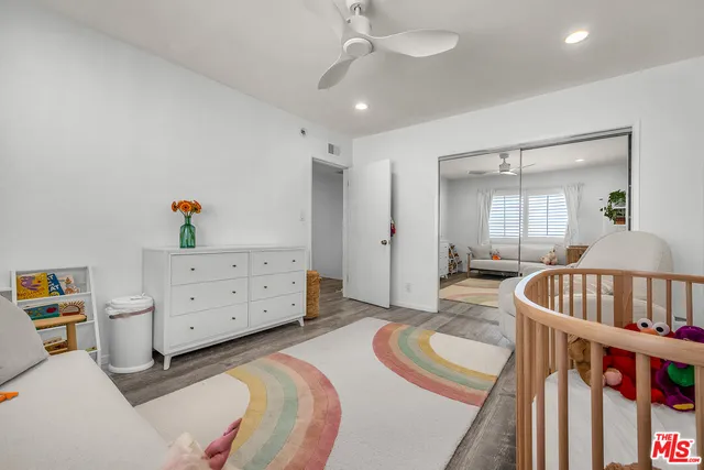 $4,250 | 14238 Dickens Street, Unit 4, Sherman Oaks, CA 91423