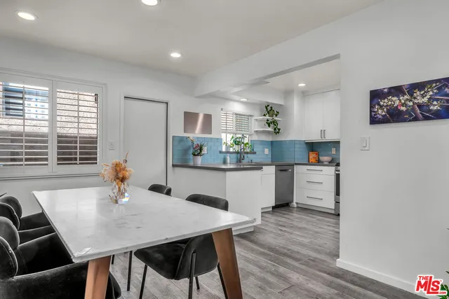 $4,250 | 14238 Dickens Street, Unit 4, Sherman Oaks, CA 91423