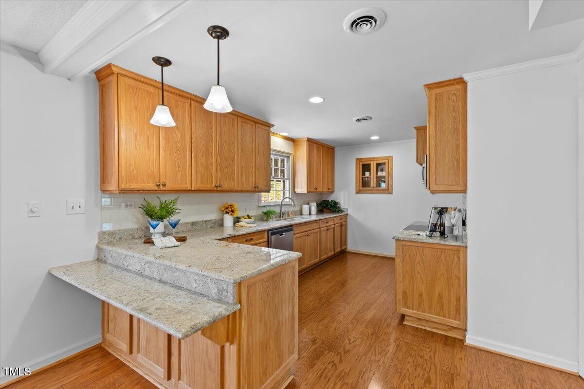 901 Emory Lane Raleigh, NC 27609 - Photo 6 of 37 19-901 Emory Ln