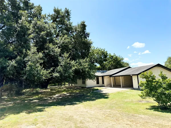 $1,700 | 51 Hanging Oak Road, Dale, TX 78616
