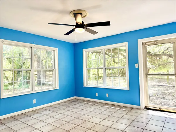 $1,700 | 51 Hanging Oak Road, Dale, TX 78616