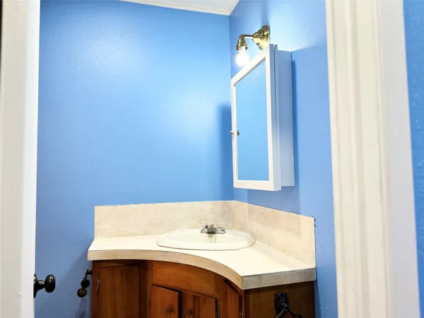 $1,700 | 51 Hanging Oak Road, Dale, TX 78616