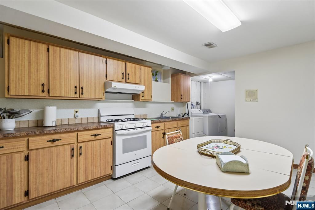 107 Arverne Road West Orange, NJ 07052 - Photo 33 of 50