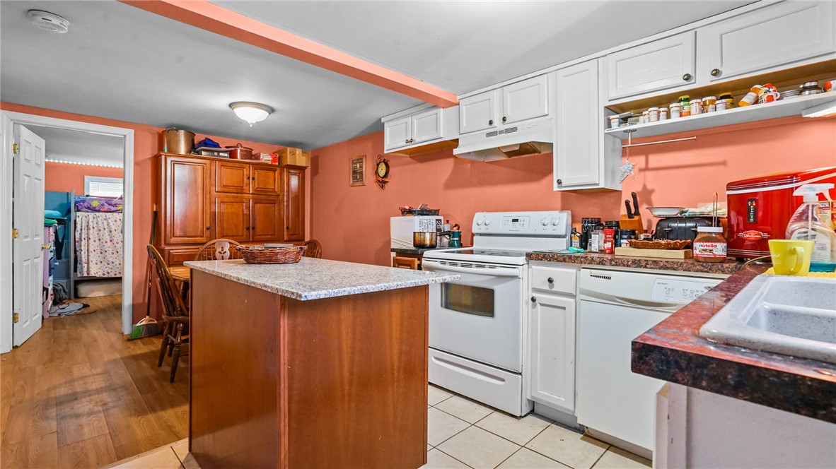 556 Washington Street Coventry, RI 02816 - Photo 8 of 24