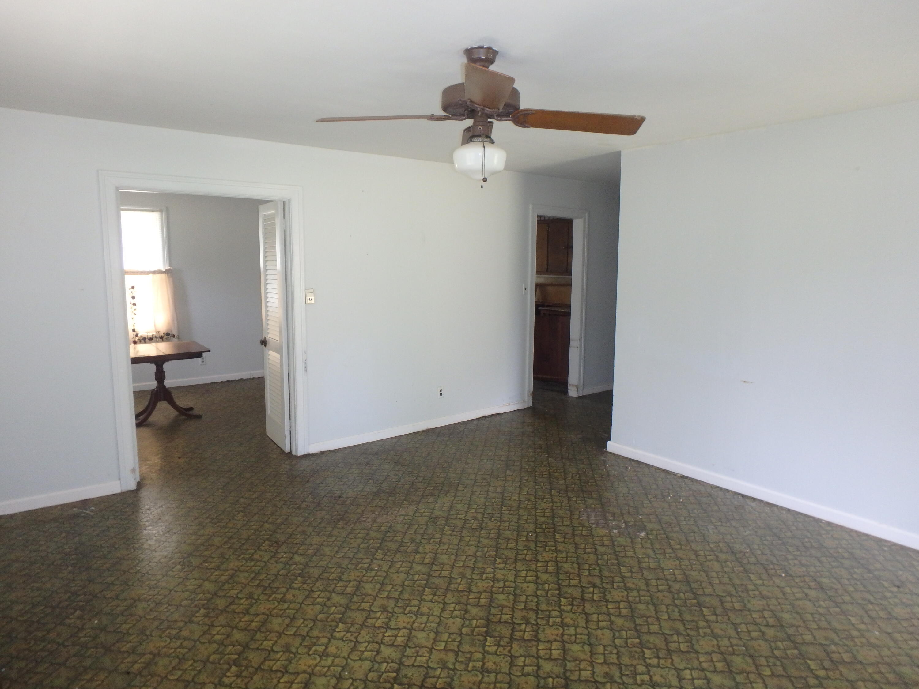 390 Mims Road Sumter, SC 29153 - Photo 7 of 9 P8240277