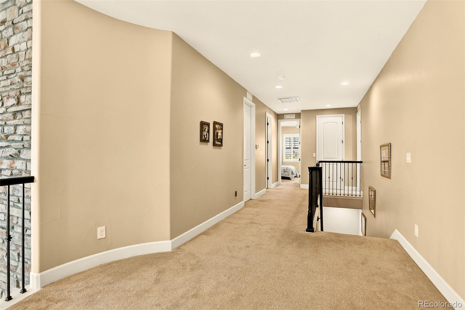 10544 Soulmark Way Highlands Ranch, CO 80126 - Photo 22 of 50 a view of entryway