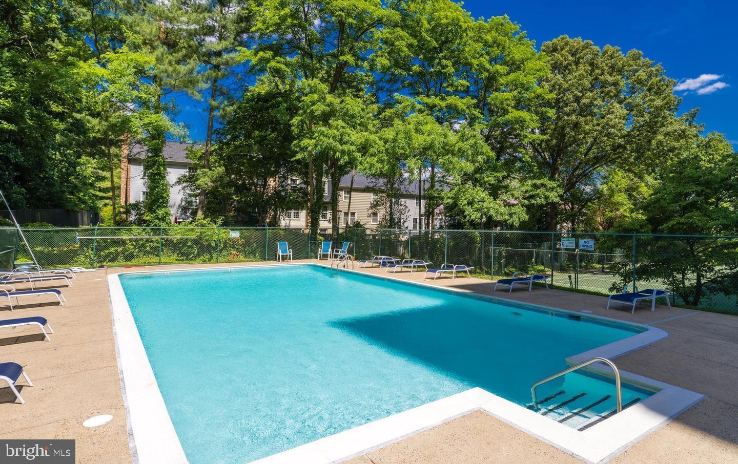 2059 Huntington Avenue, Unit 300 Alexandria, VA 22303 - Photo 30 of 30 a view of a backyard with swimming pool