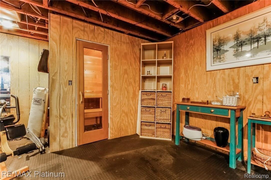 4369 Old Mill Road Pinckney, MI 48169 - Photo 23 of 55 040-Craft_Room-2021398-medium.jpg