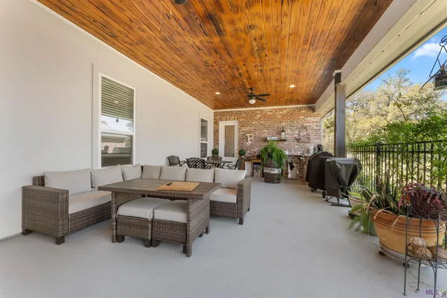 $334,900 | 23719 Monarch Point, Springfield, LA 70462