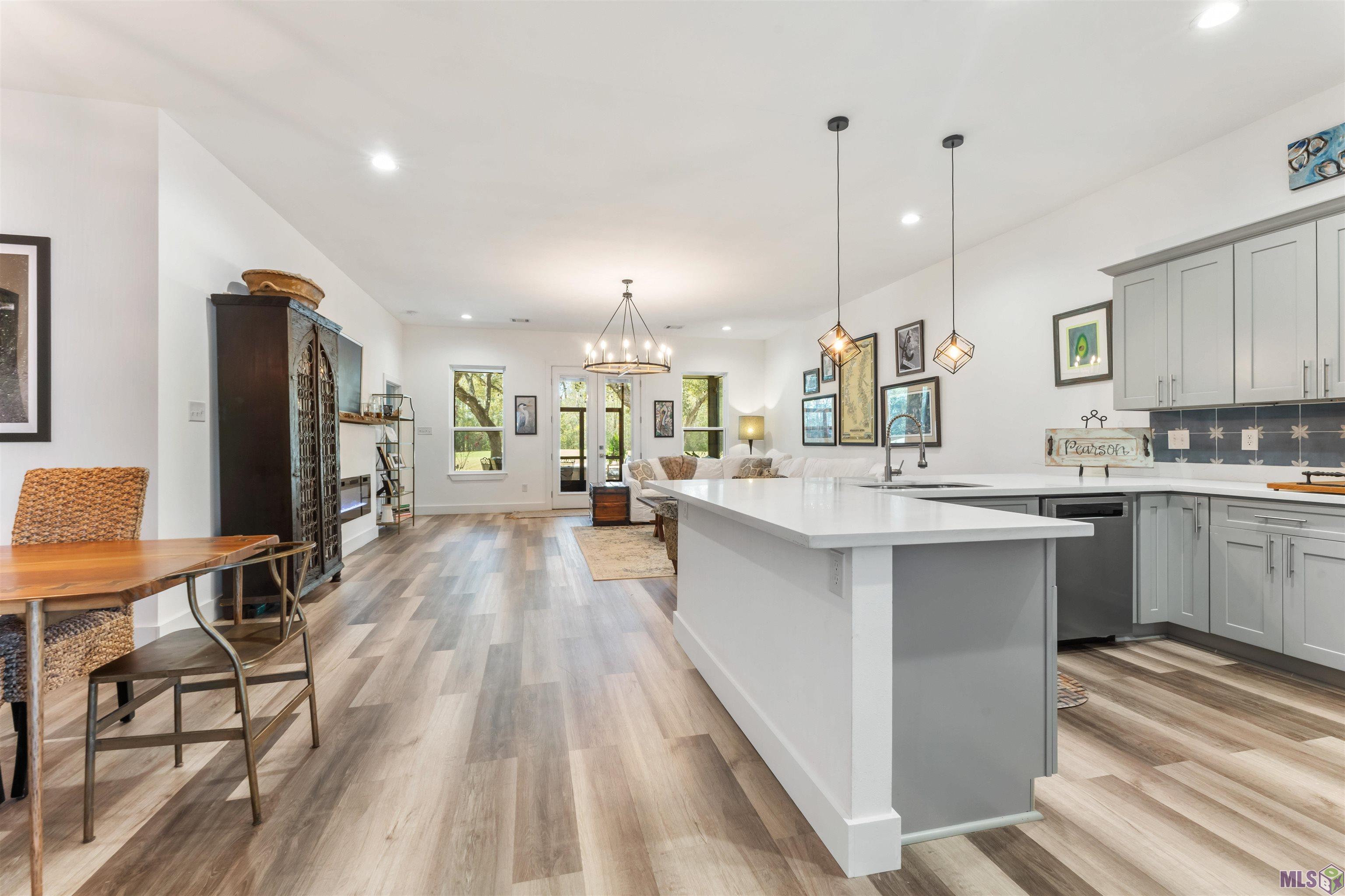 23719 Monarch Point Springfield, LA 70462 - Photo 7 of 32