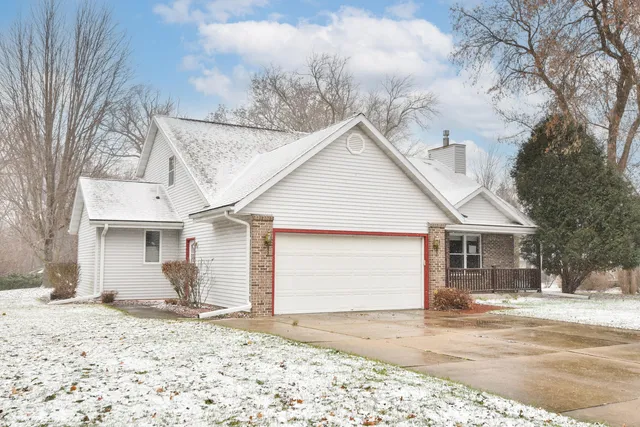 $399,000 | 902 Martin Drive, Fredonia, WI 53021