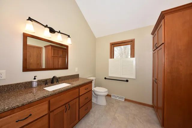 $399,000 | 902 Martin Drive, Fredonia, WI 53021