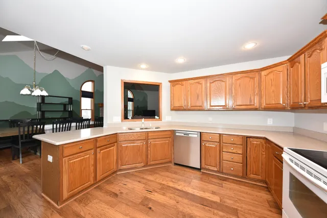 $399,000 | 902 Martin Drive, Fredonia, WI 53021