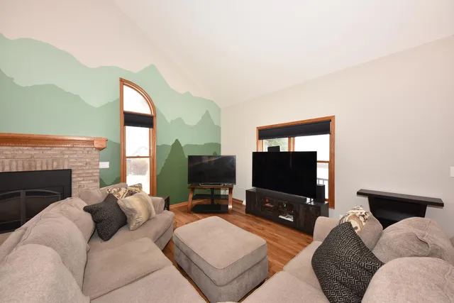 $399,000 | 902 Martin Drive, Fredonia, WI 53021