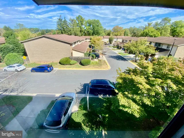 view of outdoor space and yard