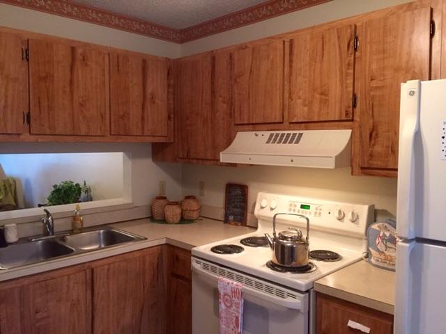 108 Pinewood Court Jupiter, FL 33458 - Photo 3 of 15 image