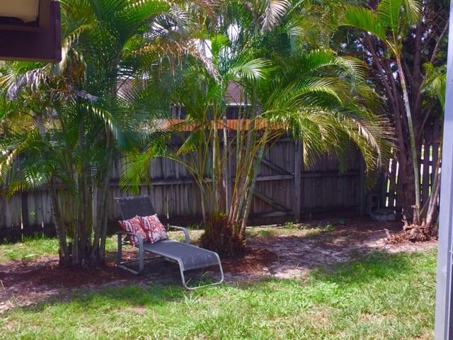 108 Pinewood Court Jupiter, FL 33458 - Photo 9 of 15 image