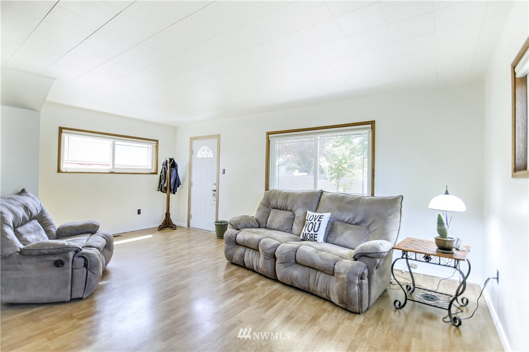 2931 Banner Road Southeast Port Orchard, WA 98366 - Photo 11 of 25 Gallery Image 11