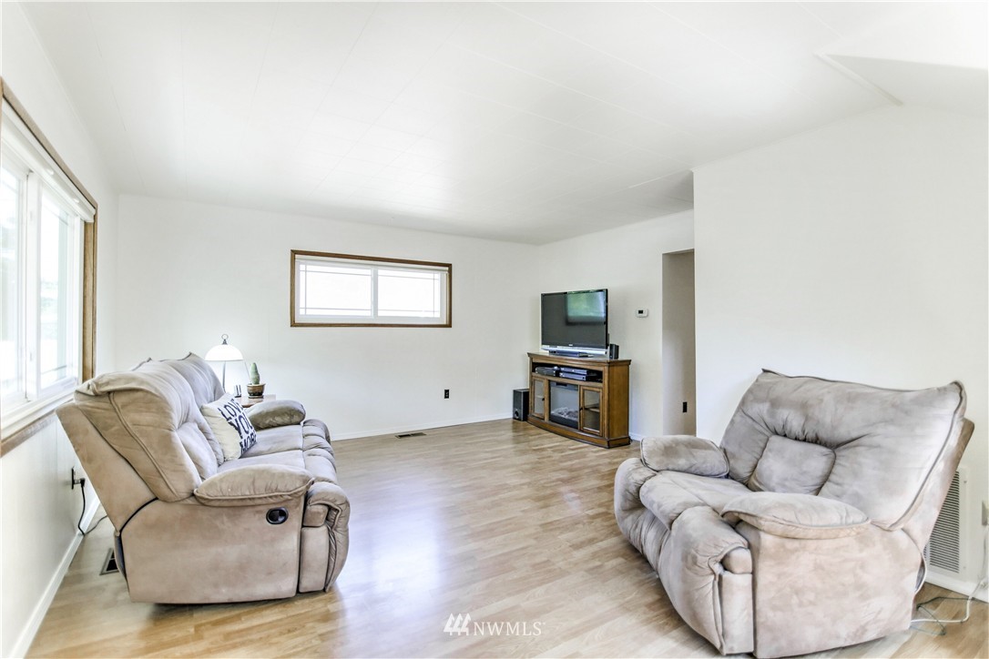 2931 Banner Road Southeast Port Orchard, WA 98366 - Photo 12 of 25 Gallery Image 12