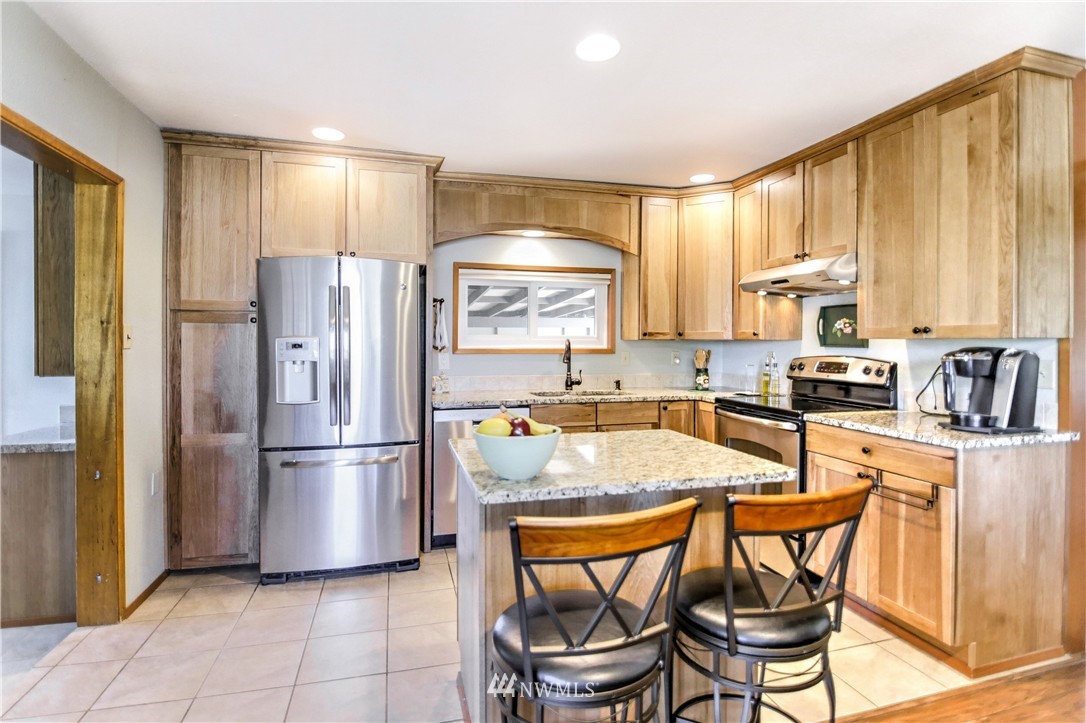 2931 Banner Road Southeast Port Orchard, WA 98366 - Photo 4 of 25 Gallery Image 4
