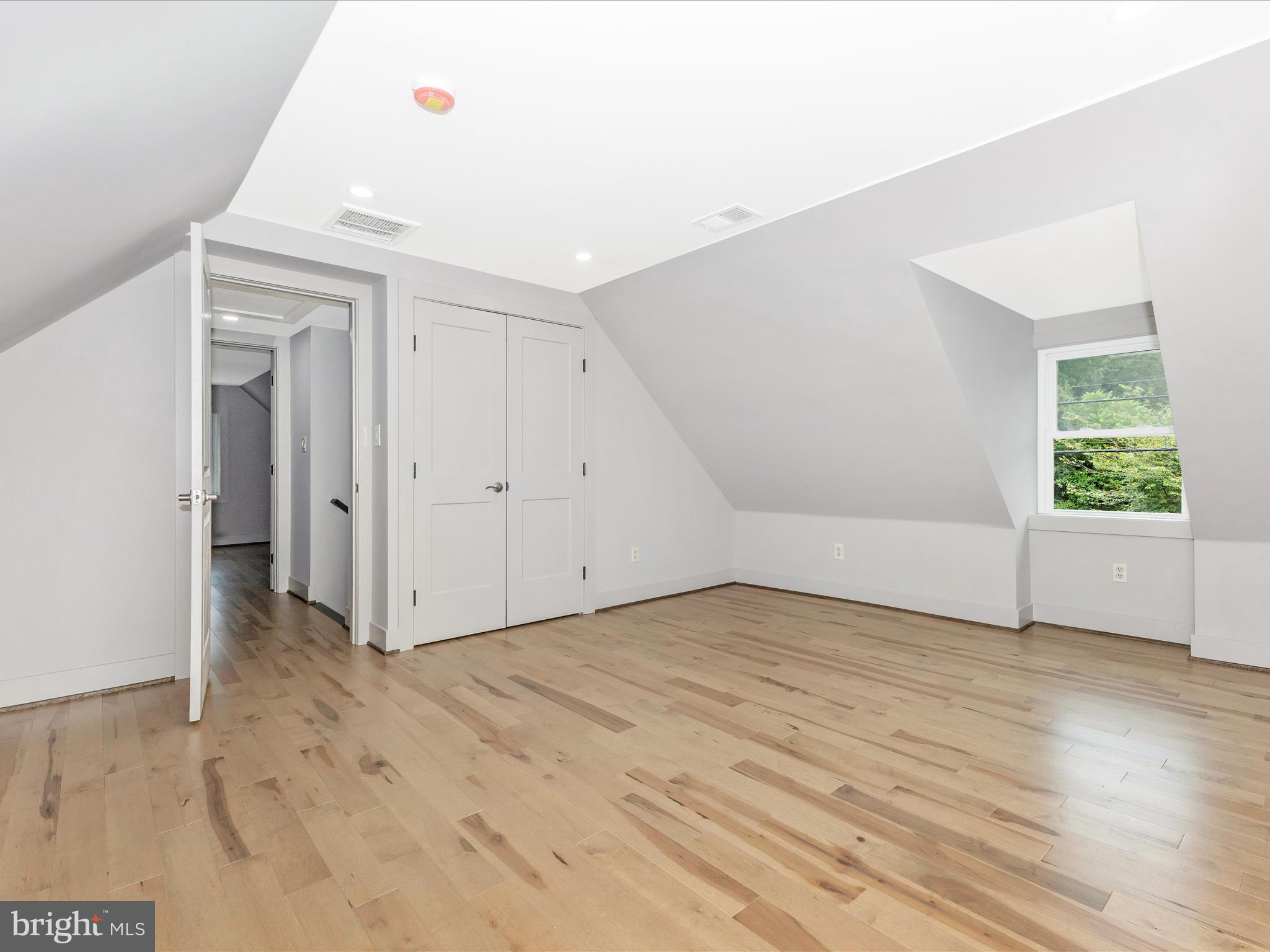 10000 Reddick Drive Silver Spring, MD 20901 - Photo 33 of 55 Bedroom 3