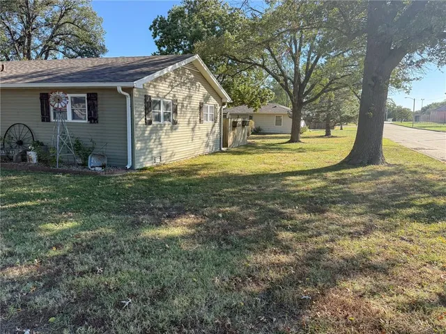 $225,000 | 920 South Wilson Avenue, Chanute, KS 66720