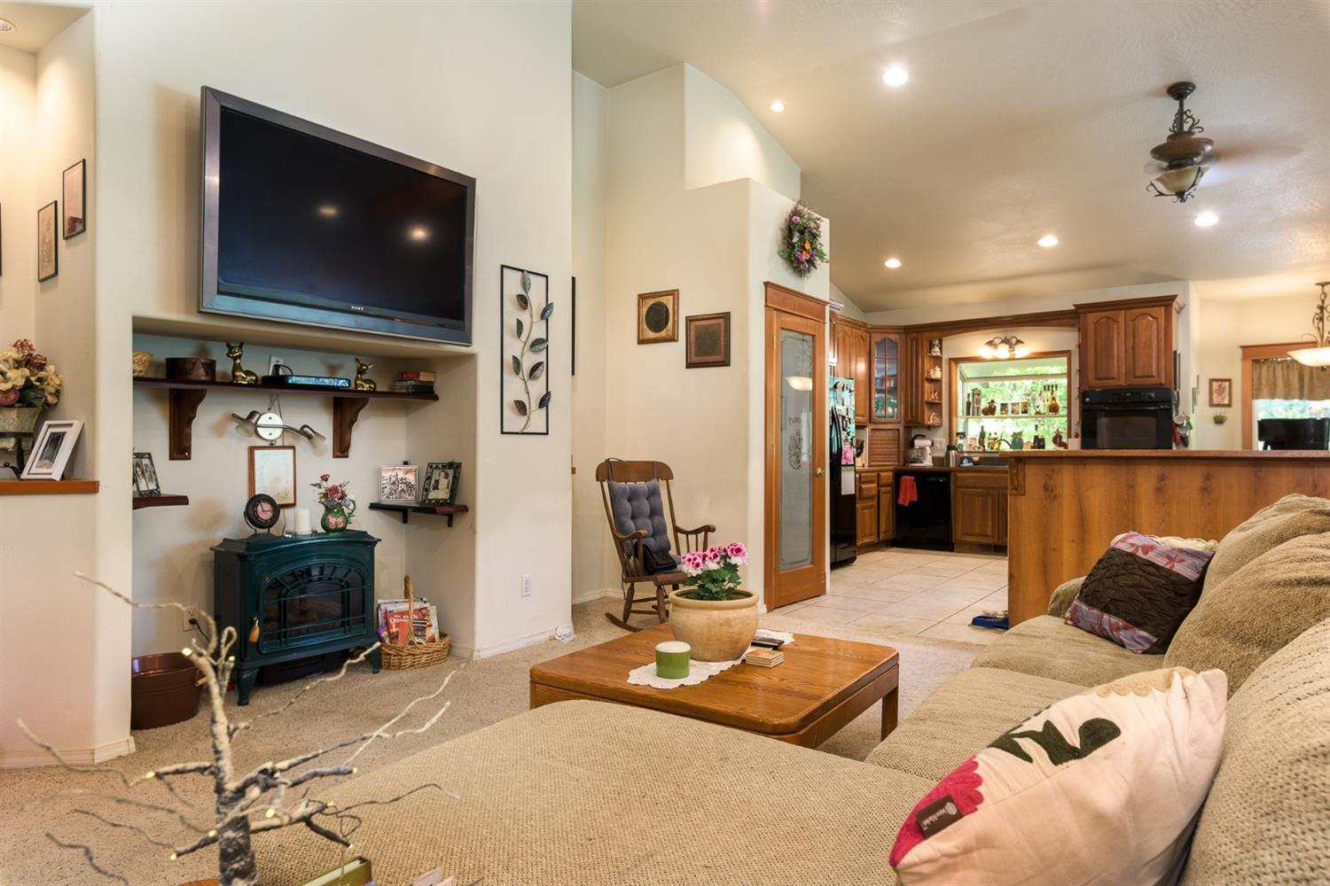 3021 Russell Road Grants Pass, OR 97526 - Photo 11 of 35 Additional Photo