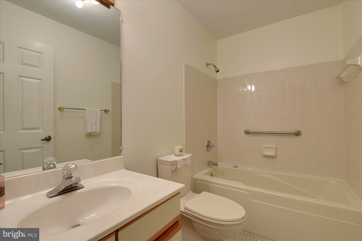 849 Rudder Way Annapolis, MD 21401 - Photo 16 of 26 Guest bath main level