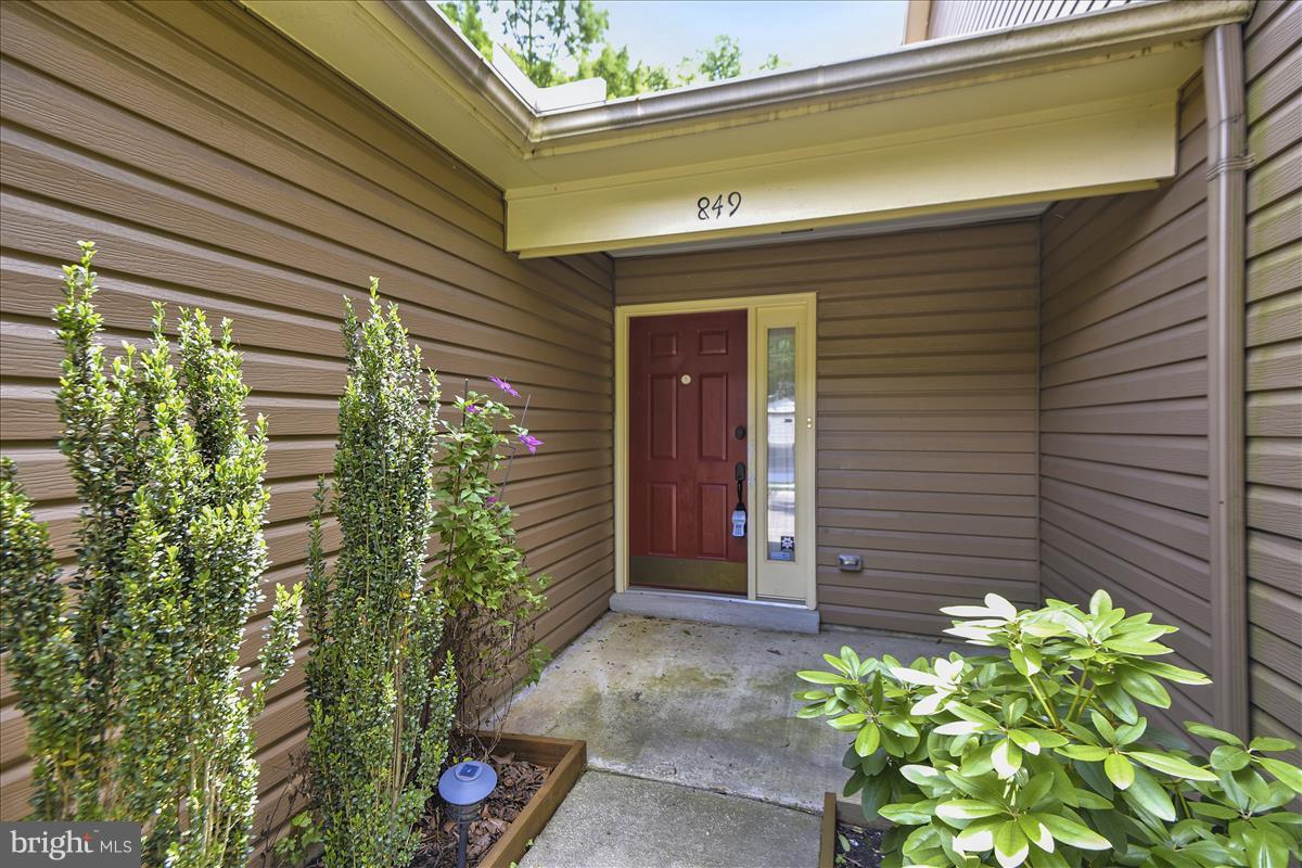 849 Rudder Way Annapolis, MD 21401 - Photo 3 of 26 Covered entrance