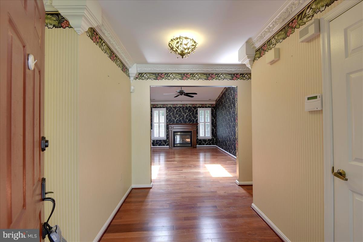 849 Rudder Way Annapolis, MD 21401 - Photo 4 of 26 Interior (General)