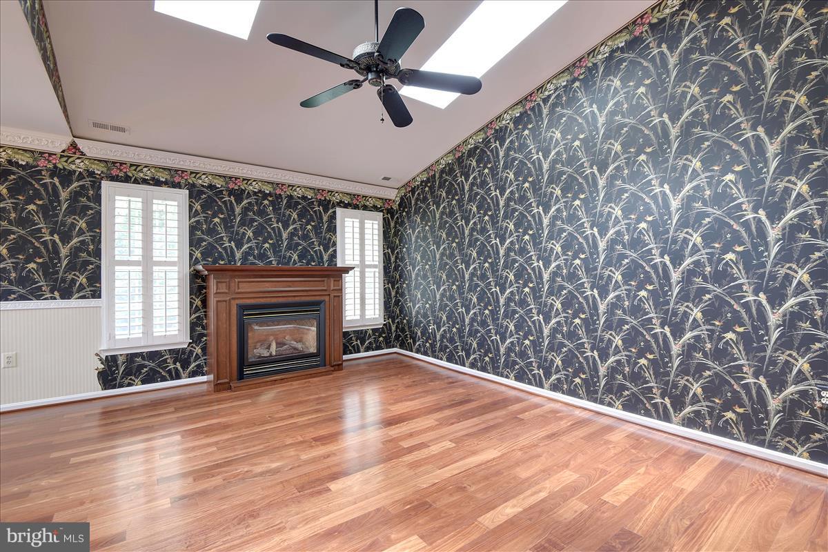 849 Rudder Way Annapolis, MD 21401 - Photo 9 of 26 Hardwood floorsng Room