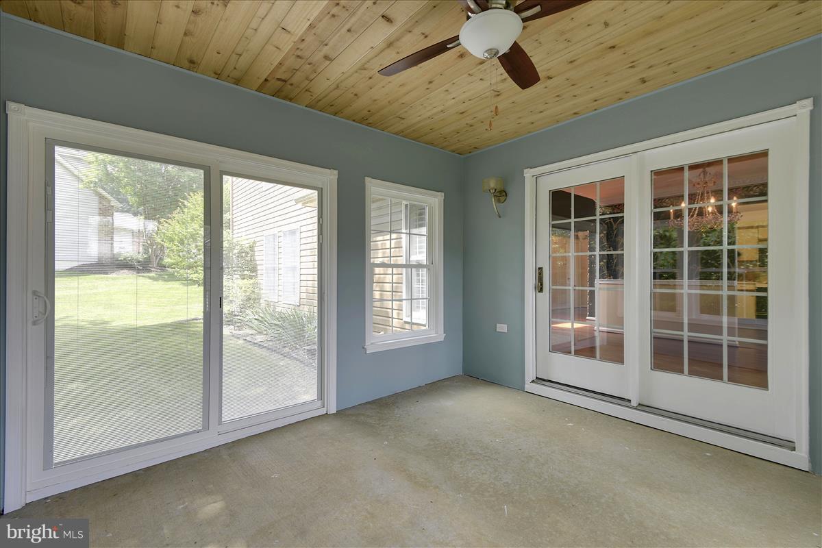 849 Rudder Way Annapolis, MD 21401 - Photo 10 of 26 Cedar ceiling