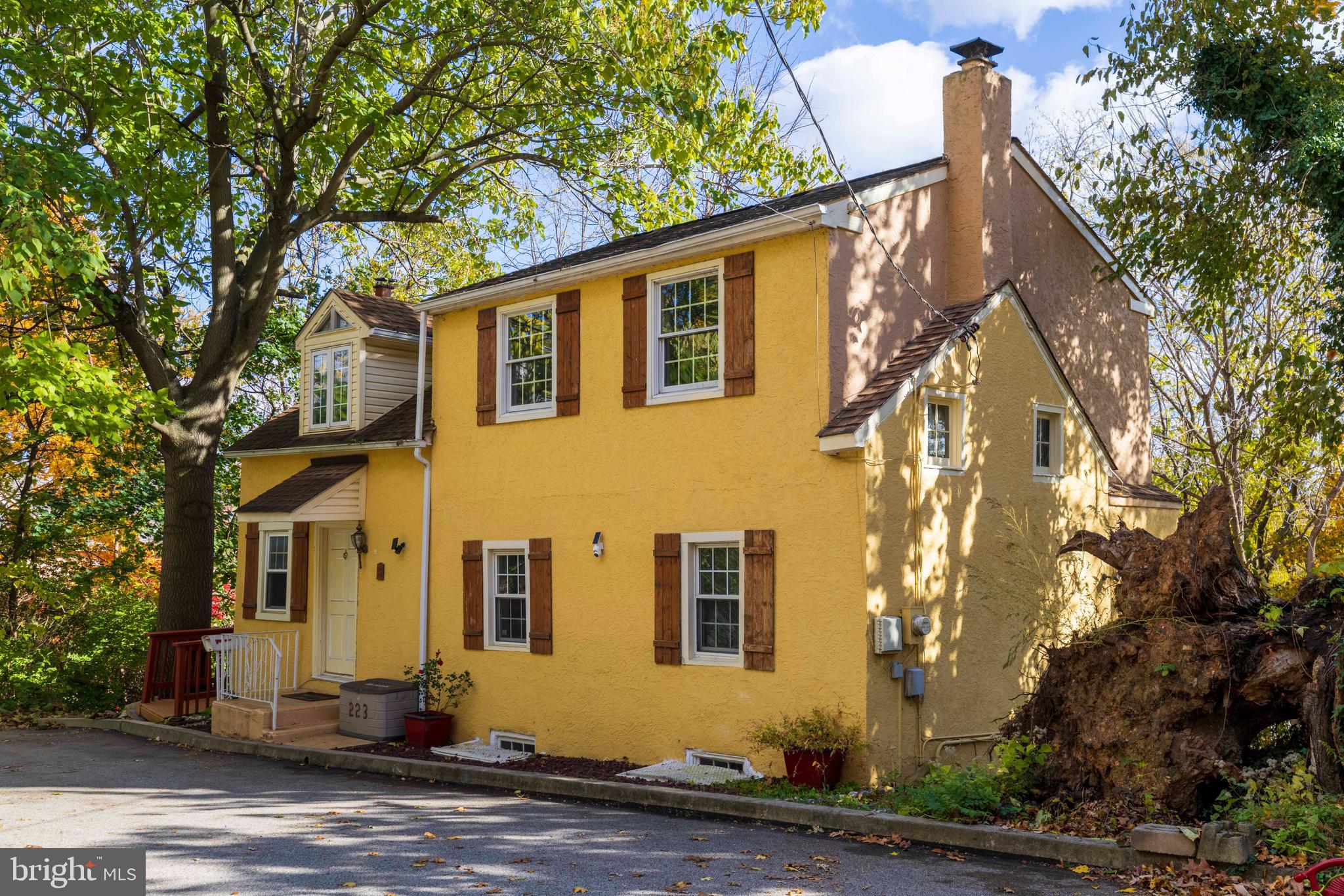 223 Rebel Hill Road Conshohocken, PA 19428 - Photo 2 of 27